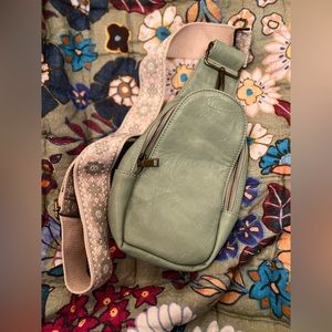 NWOT Pink Lily All The Feels Sage Sling Bag